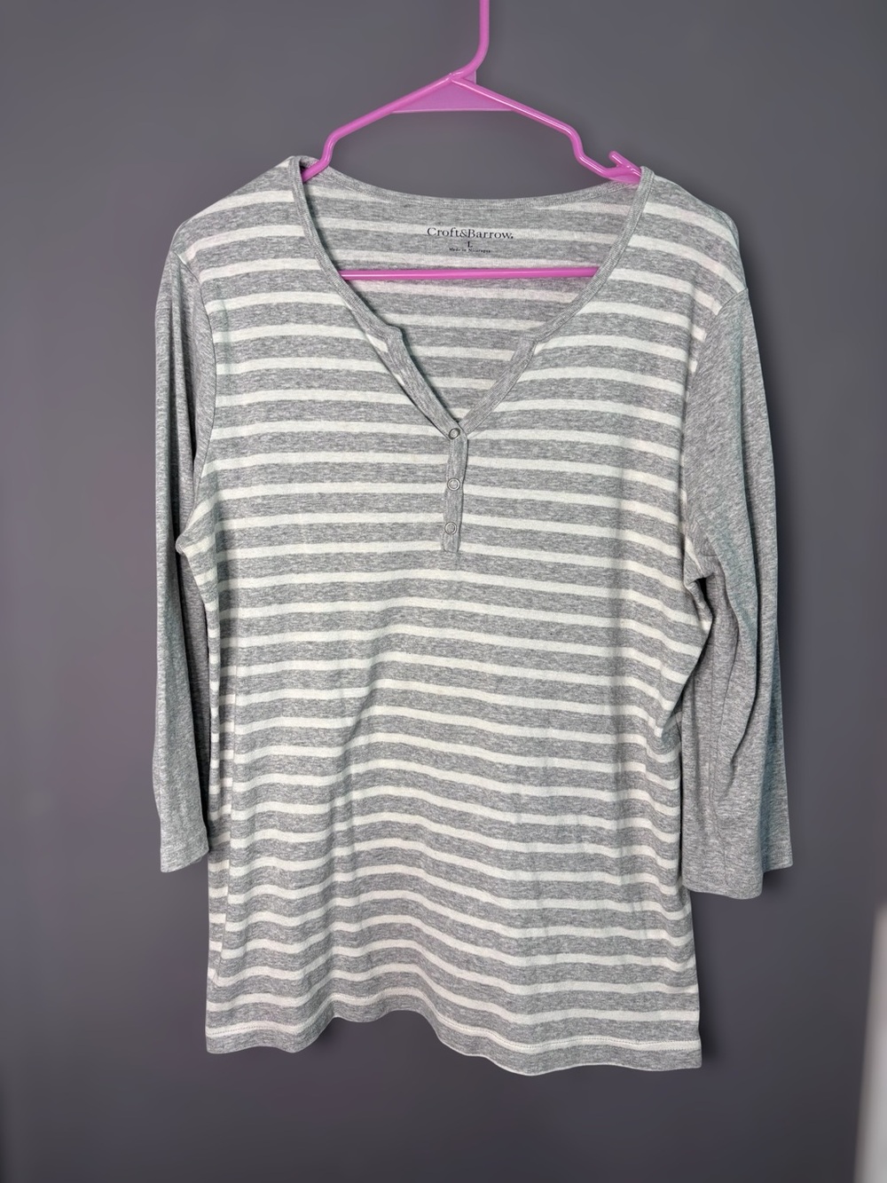 Croft & Barrow Gray & White Striped Snap Front Henley Large